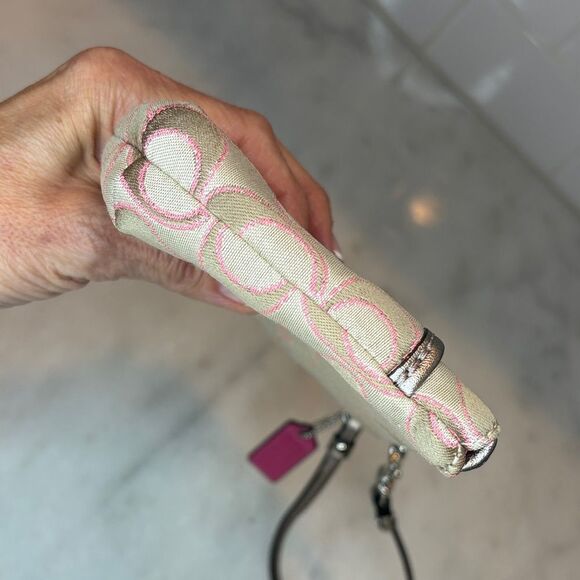 Coach Wristlet Wallet Y2K Jacquard Signature Lurex Logo Oversized Clutch - Picture 8 of 15